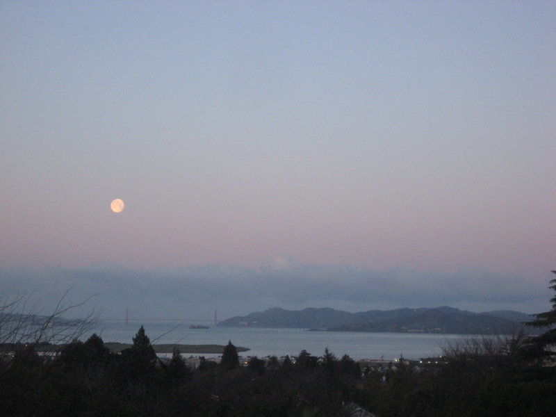 Sunrise w/full moon in the west