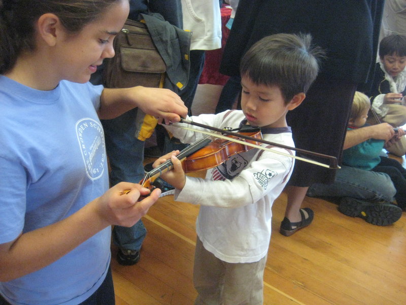 Musical petting zoo Day at Crowden