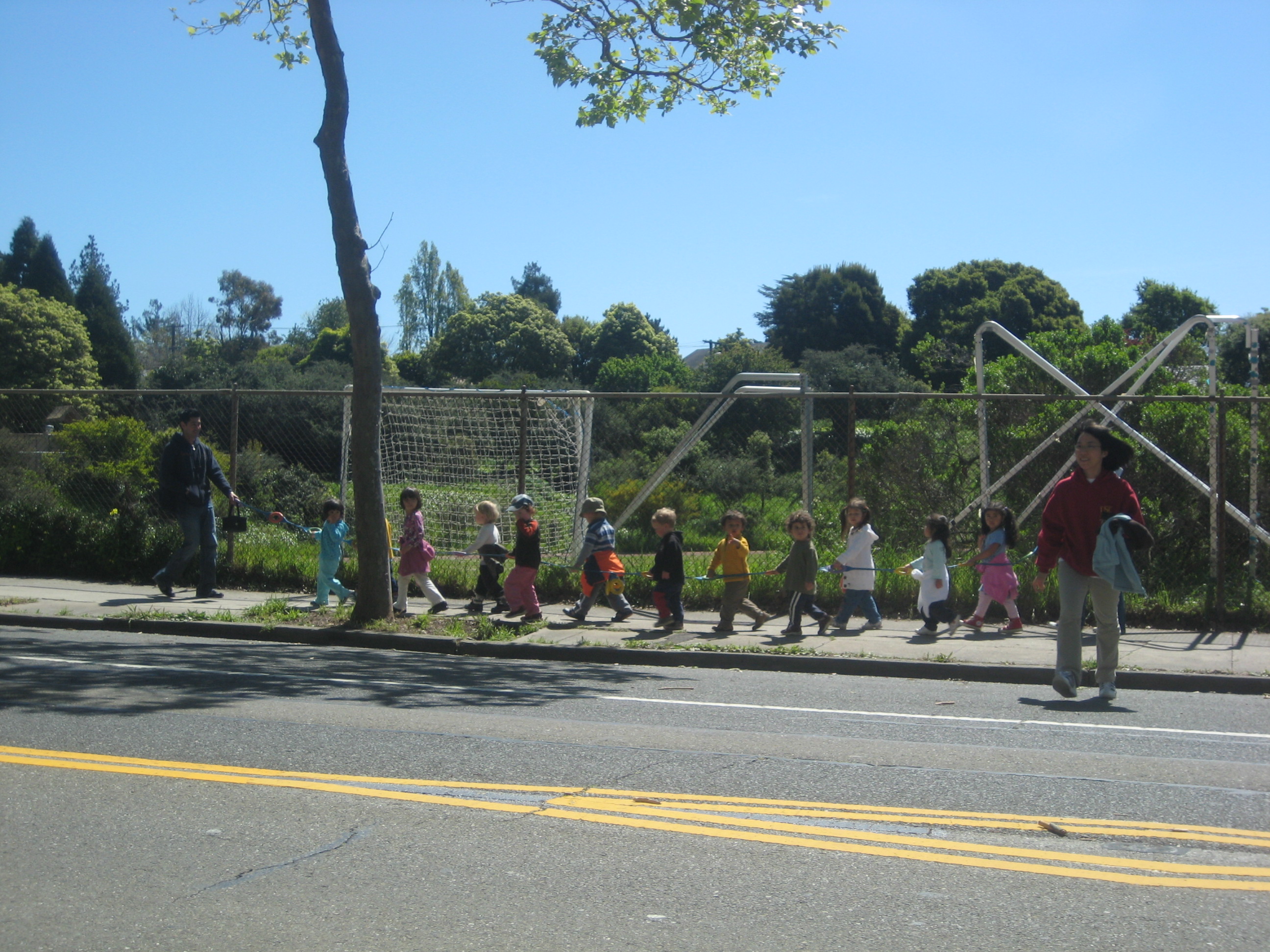 Mi Escuelita crew headed back from park